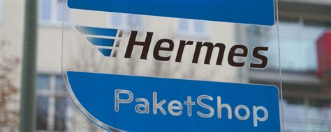 Walther Tankstelle. Hermes Depot & Paketshop.